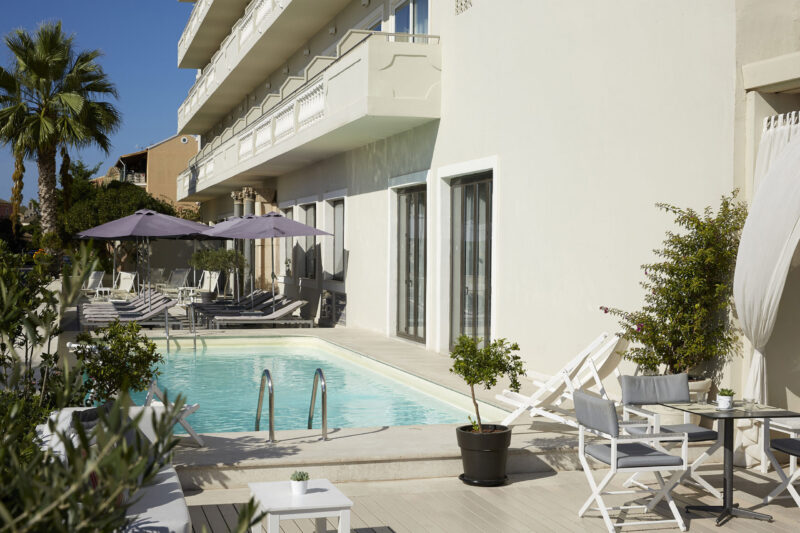 Fly & Go Mon Repos Palace - Afbeelding 2