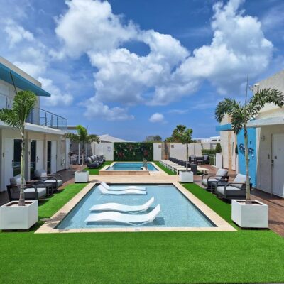 Aruba Boutique & Art BW Signature Collection