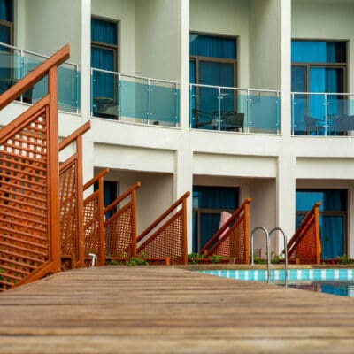 Commodore Elite Suites & Spa